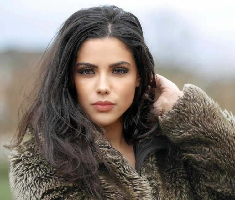 Красивые брюнетки