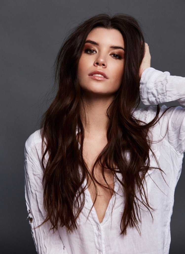 Фотомодели брюнетки