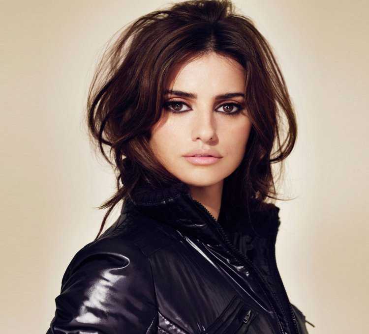 Пенелопа на фоне России