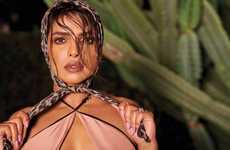 Ayesha Perry-Iqbal в бикини