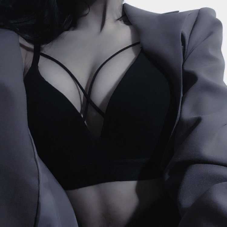 Сногсшибательная корейская девушка в бикини