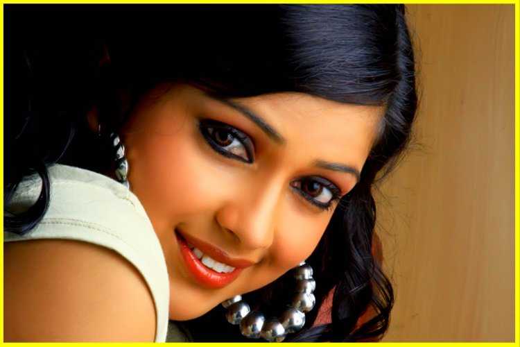 Индийские девушки молодые