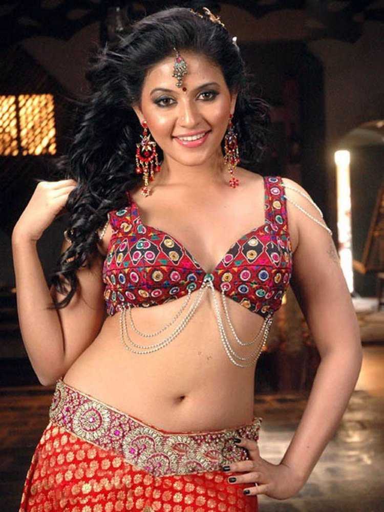 Aniall.Kara. Индийские актрисы.