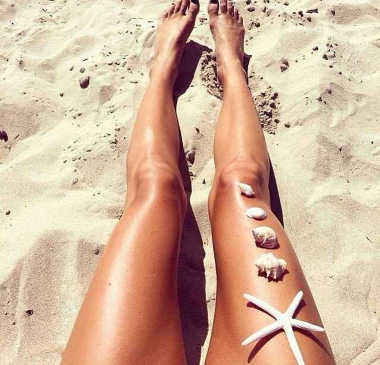 Красивый загар ноги