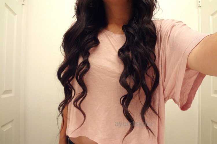 Тумблер брюнетки Локоны