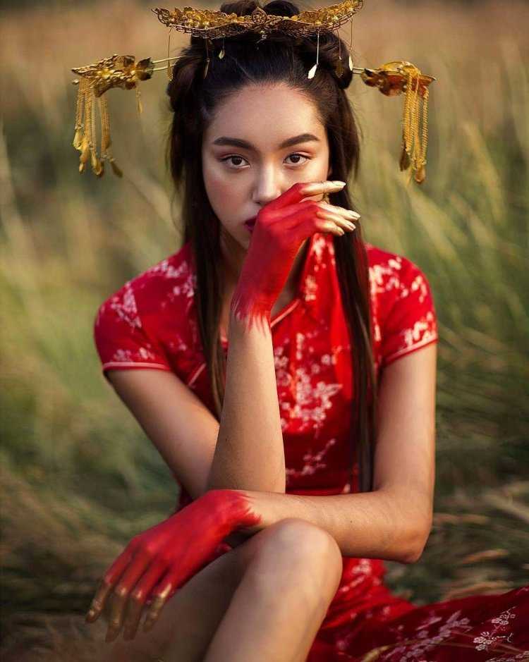 Цзынь Тань в Нижнем белье