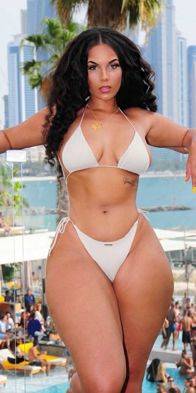 Plus-Size-модель Юдокси Яо