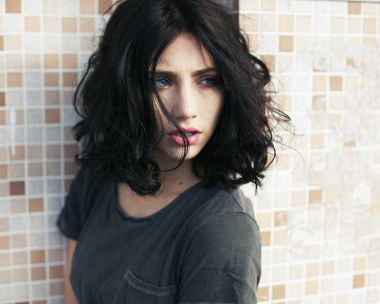 Emily Rudd модель