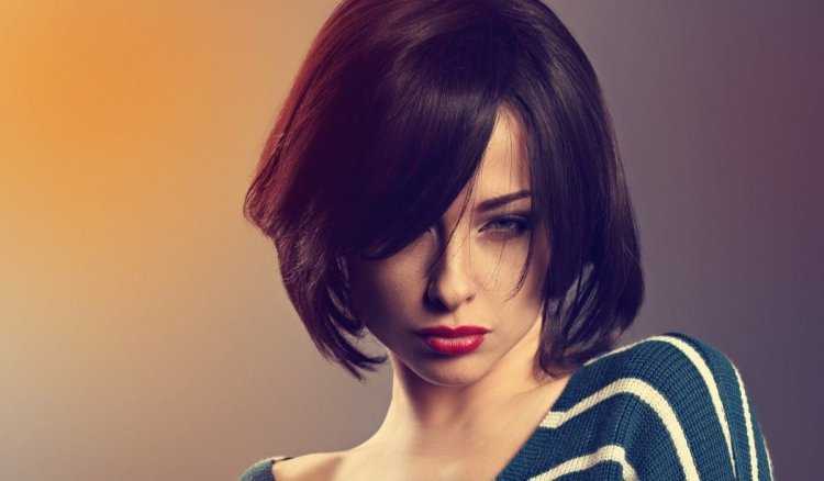 Короткое каре на темные волосы