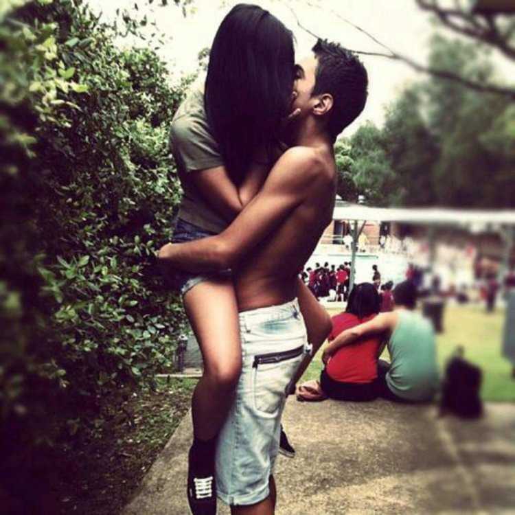 Парень с девушкой на аву