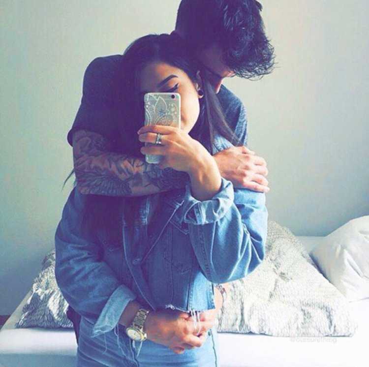 Крутой парень с девушкой