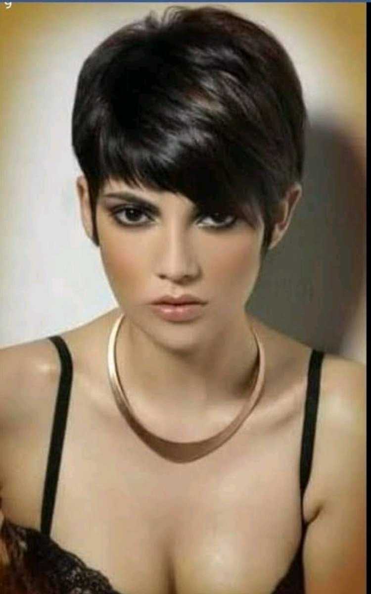 Барбара Ленни с короткой стрижкой