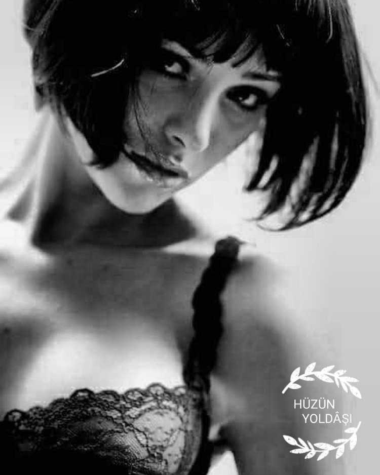 Моника Беллуччи с каре в молодости