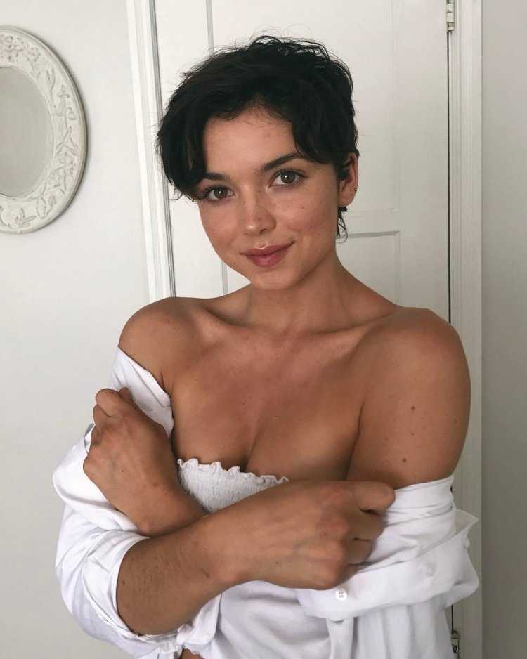 Bekah Martinez
