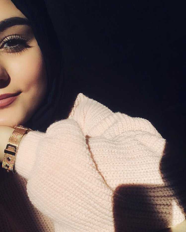 Мадина Бобоиён