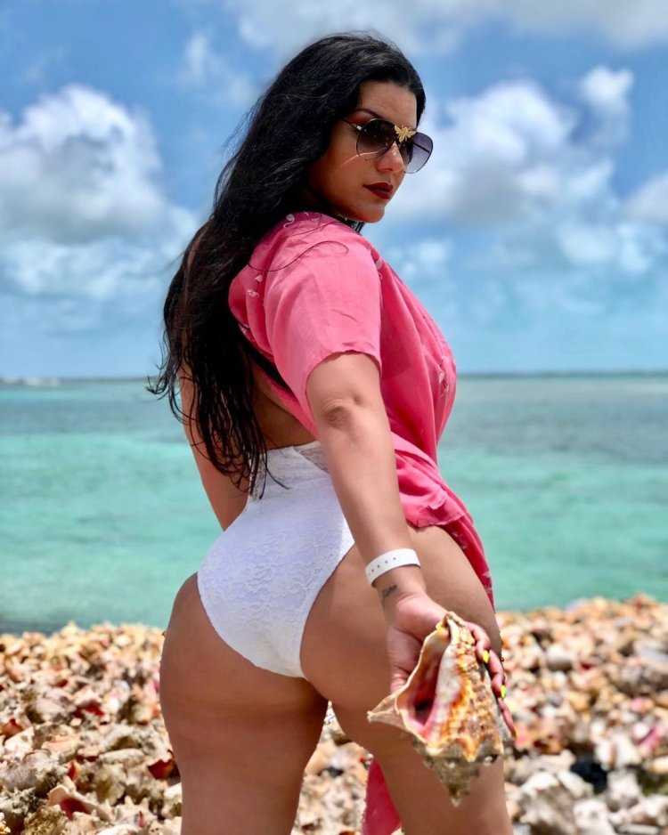 Анжела Кастро