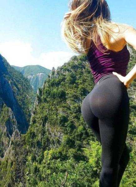 Подка Клары Линдблом в лосинах