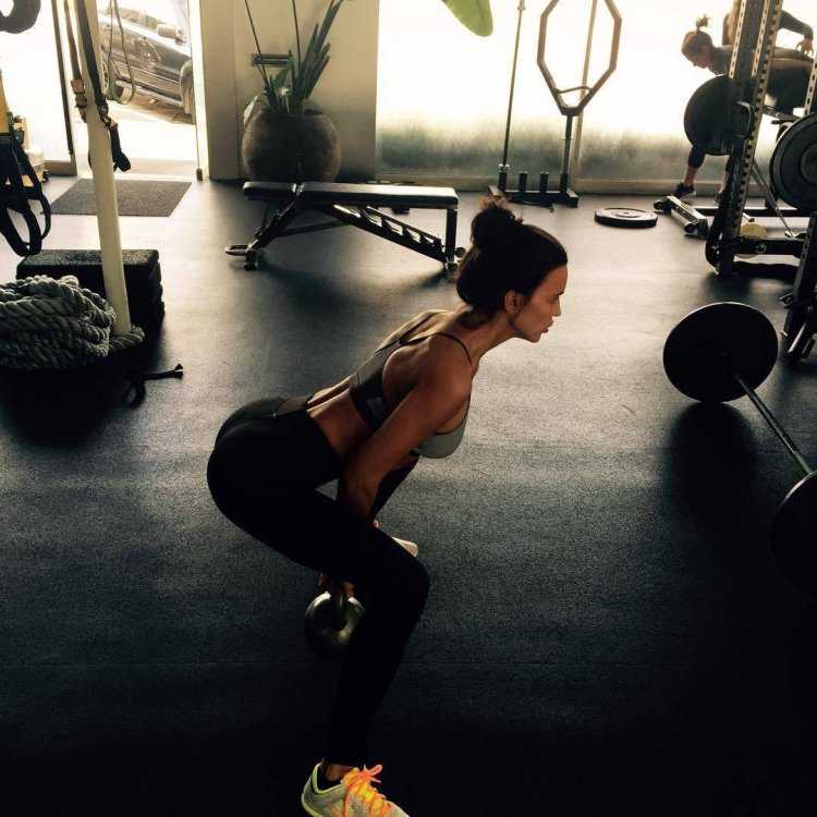 Ирина Шейк фитнес