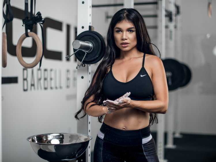 Спортивные девушки