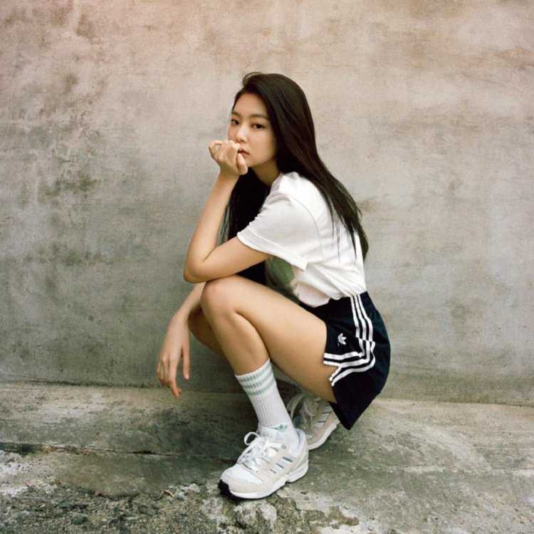 Jennie (BLACKPINK) для адидас