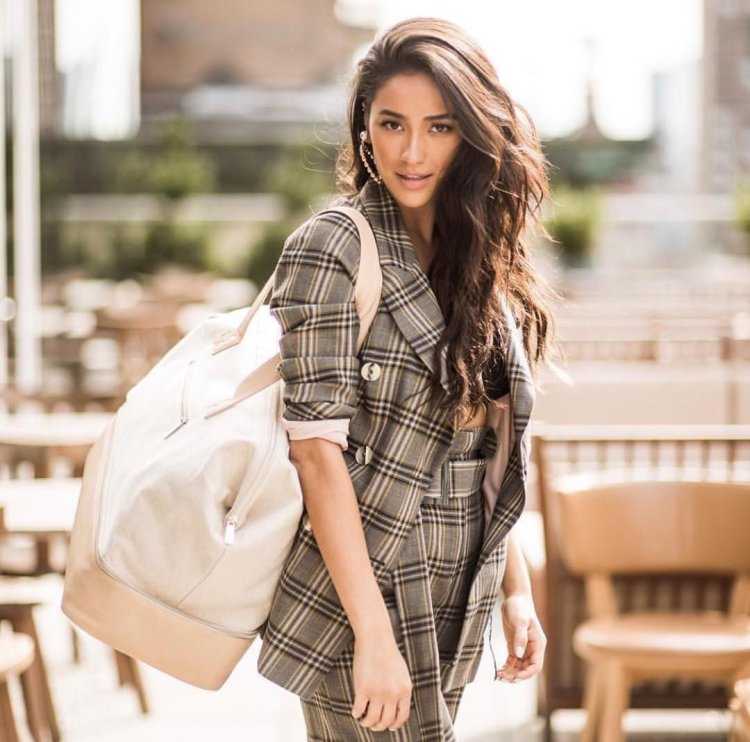 Шей Митчелл стиль