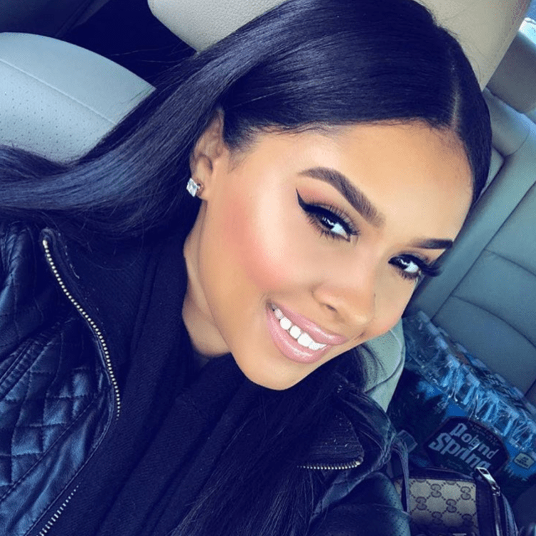 Красивые брюнетки