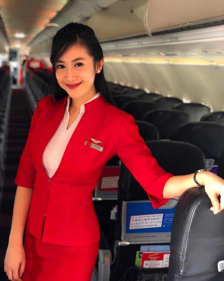 Монгольские авиалинии стюардессы