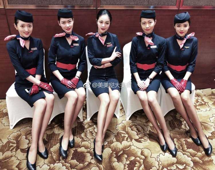 China Eastern Airlines стюардессы