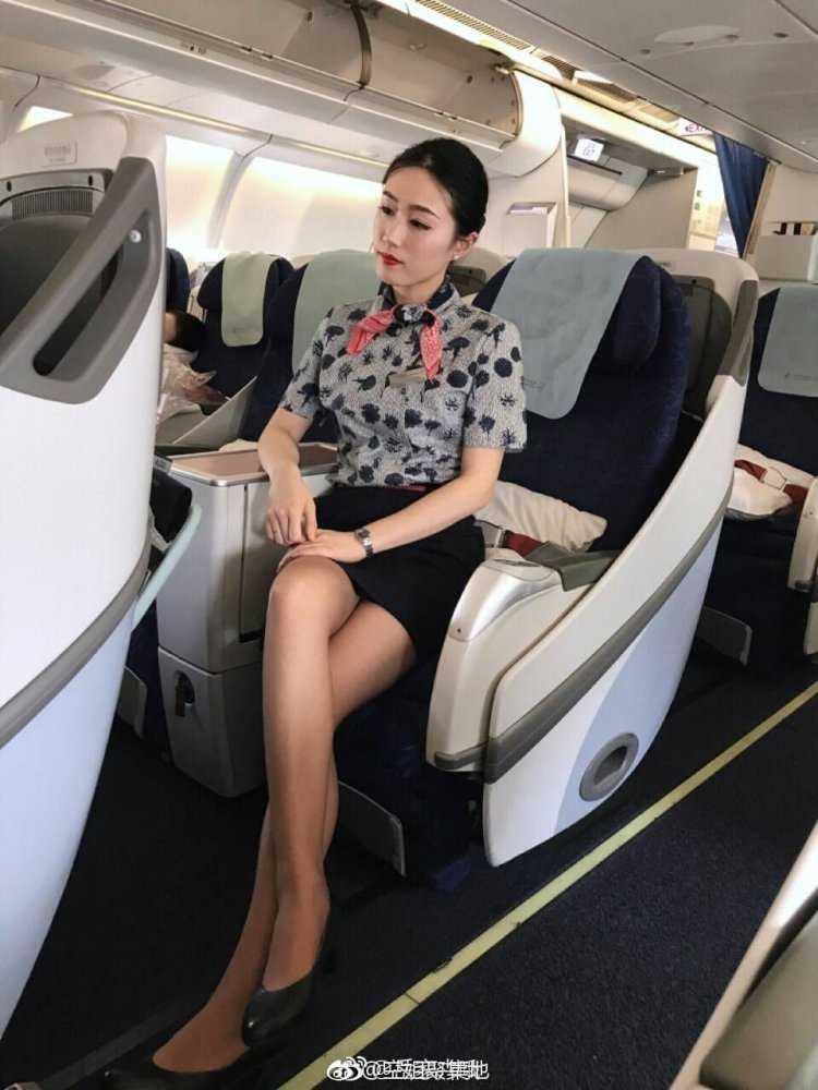 Стюардессы тайваньских авиалиний