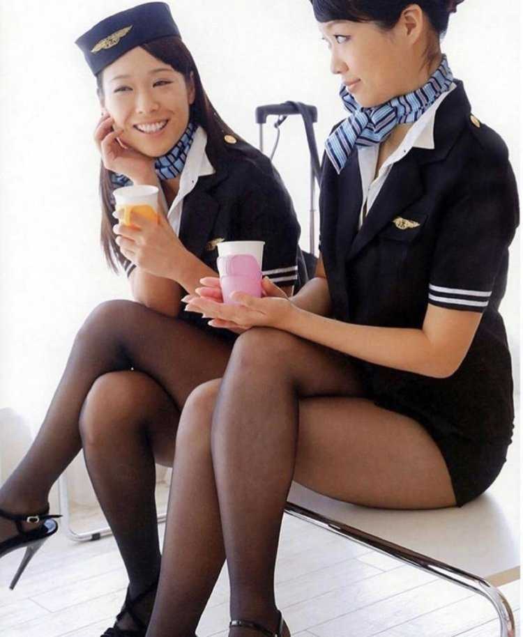 Японские стюардессы в колготках
