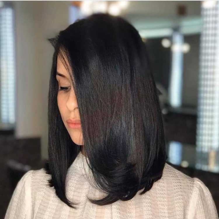Удлиненное каре на черные волосы