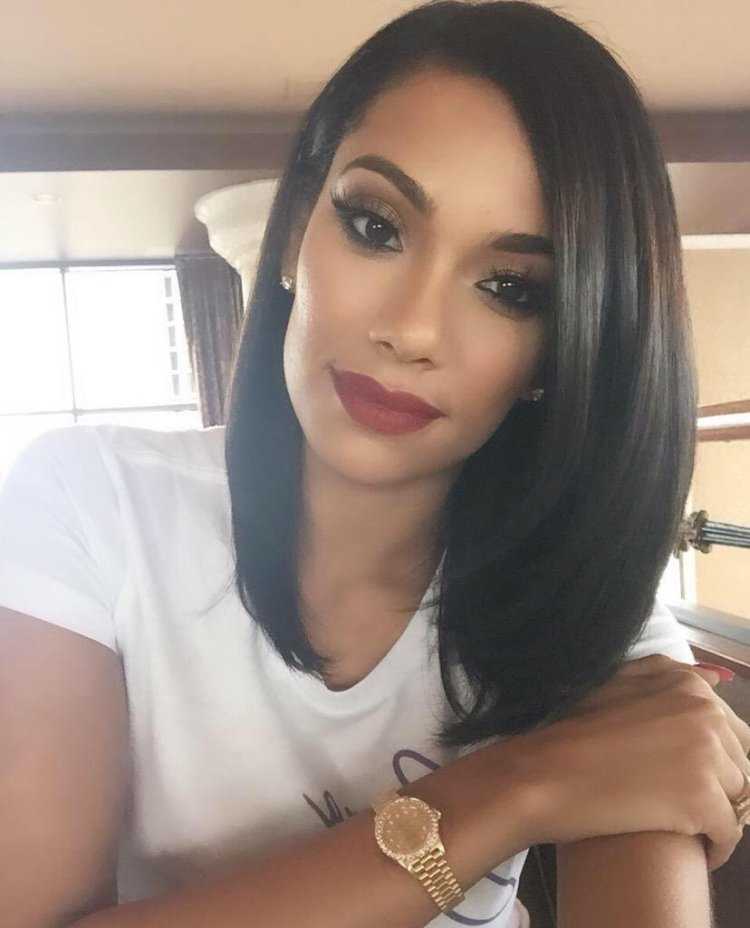 Удлиненное каре без челки черные волосы