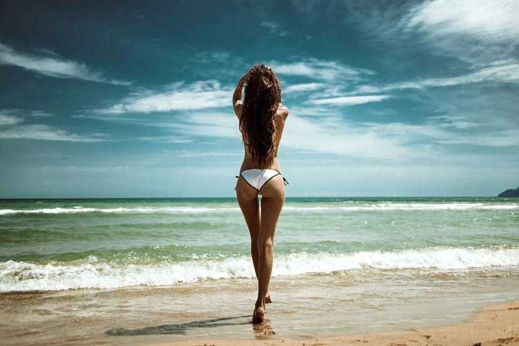 Девушка сзади