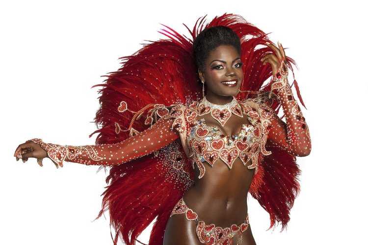 Бразильская певица танцовщица