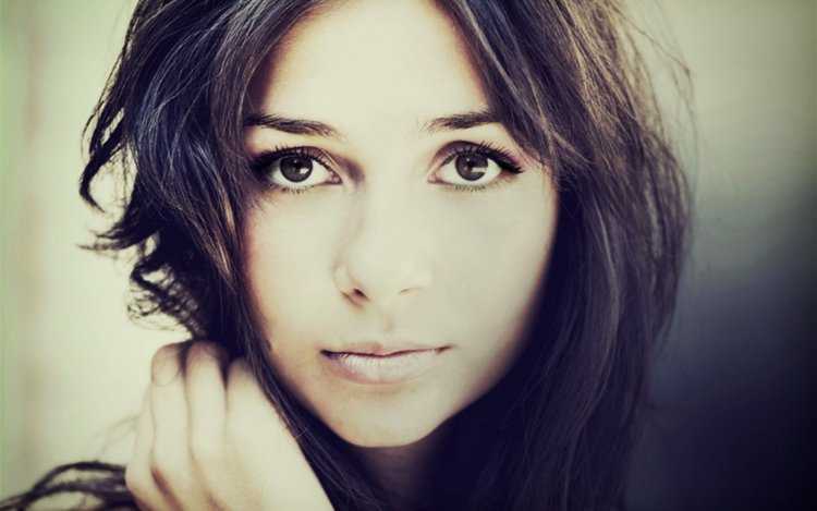 Темноглазые брюнетки9