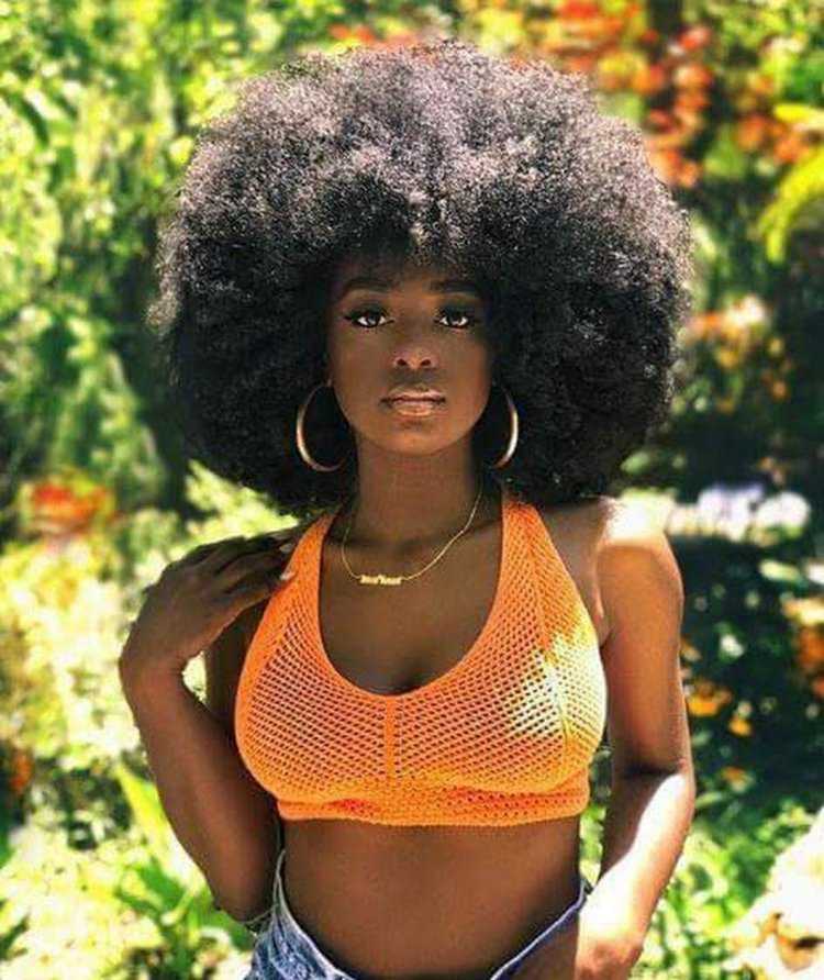 Темнокожие девушки бикини