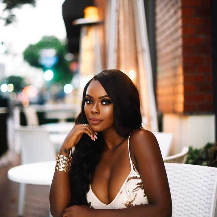 Эбони Ноэль