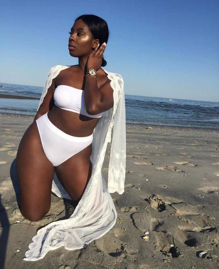 Модель даки тот (Duckie thot) из Южного Судана