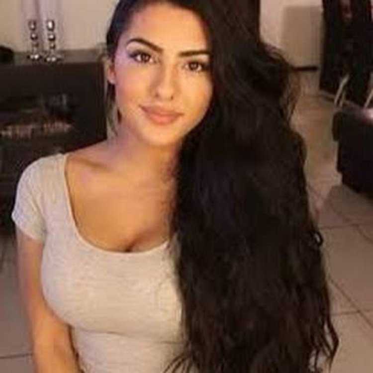 Gita Hadizadeh модель