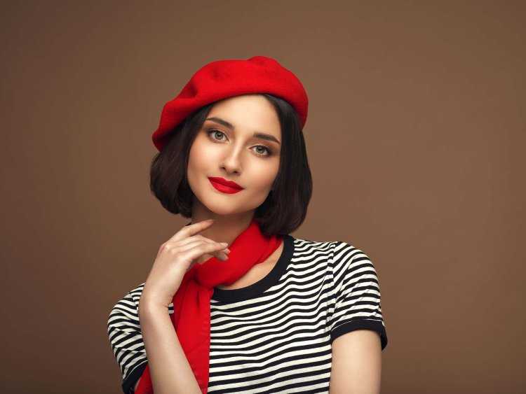 Девушка в Красном берете