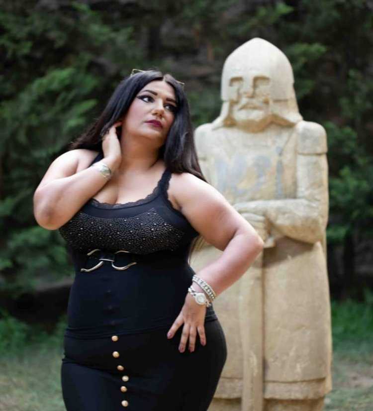 Модель Kellee Moran в купальнике