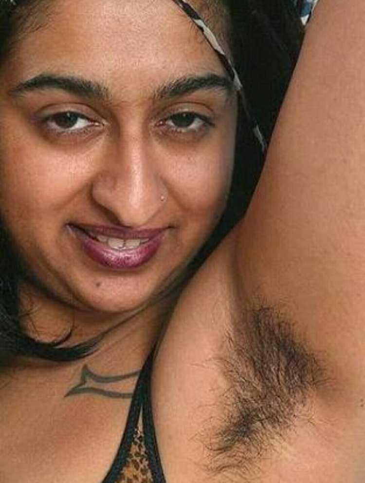 Женщины с большими ягодицами в платье