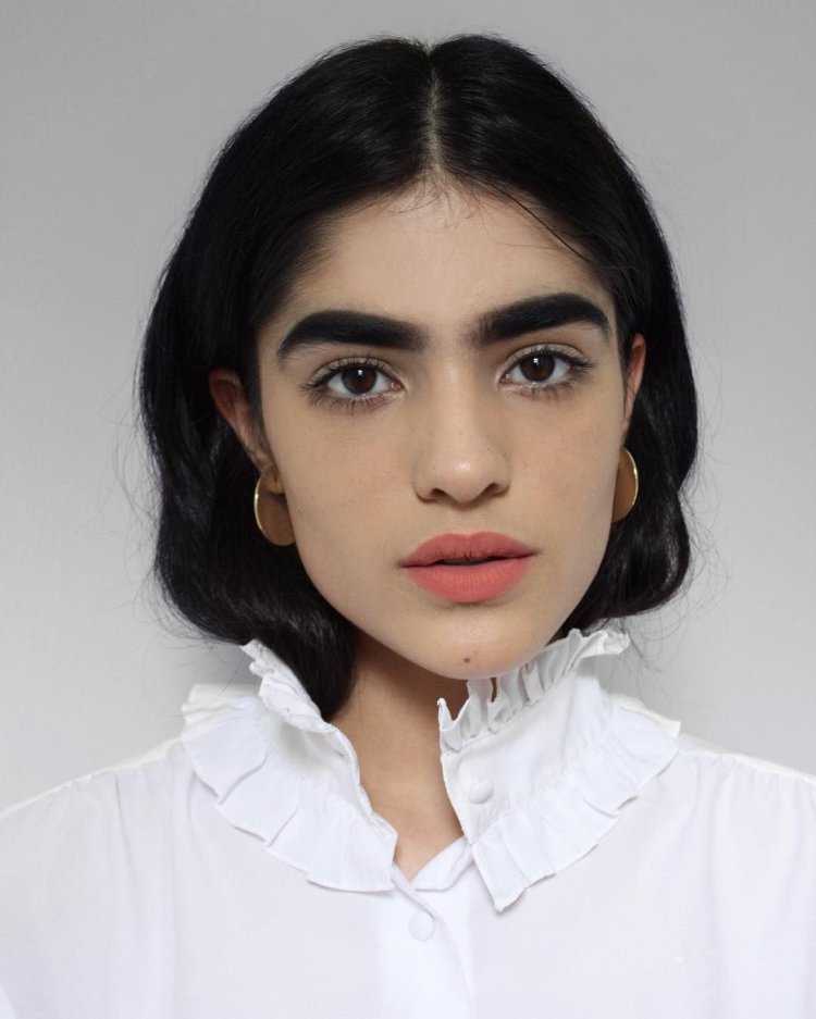 Деревенские женщины с пышными формами