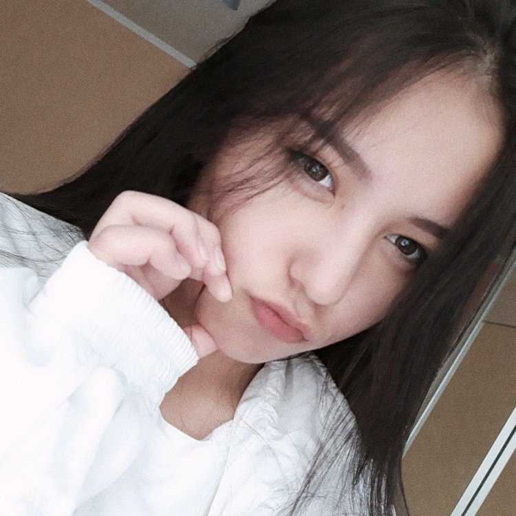 Модель плюс сайз Диана Сирокай