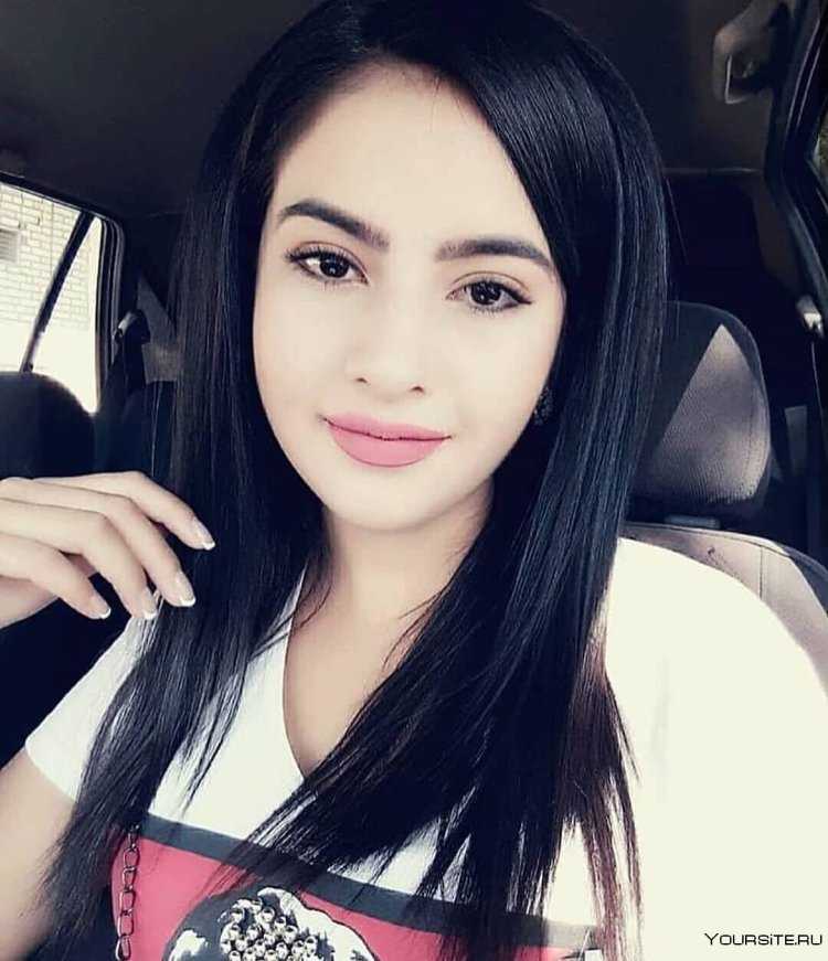 Diana Sirokai в купальнике