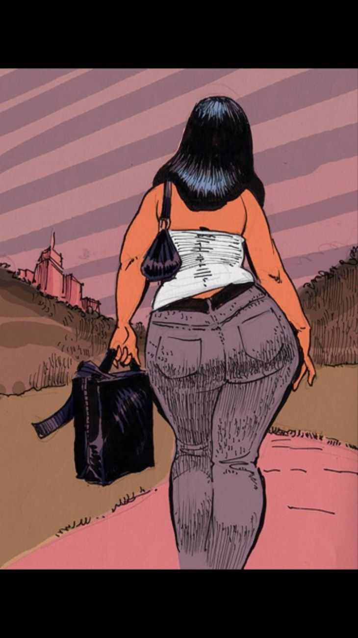 Пухлая девушка со спины