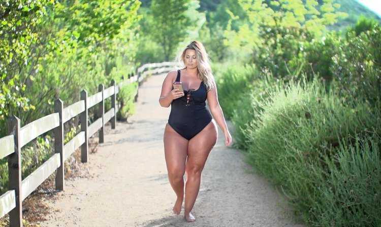 Клео Фернандес Plus-Size model