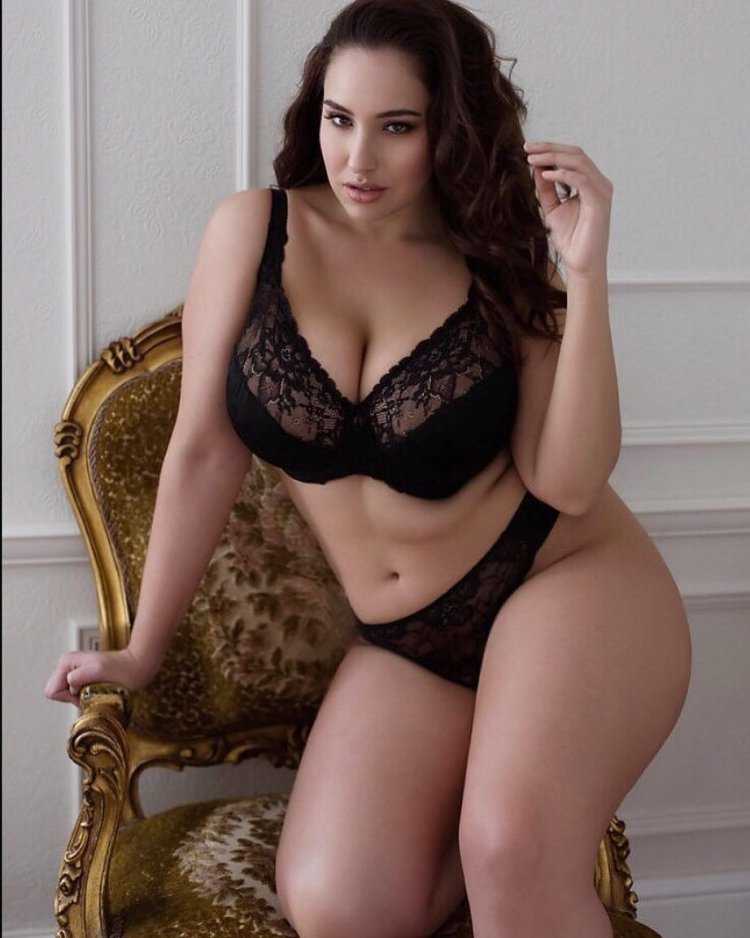 Джада Сезер плюс сайз