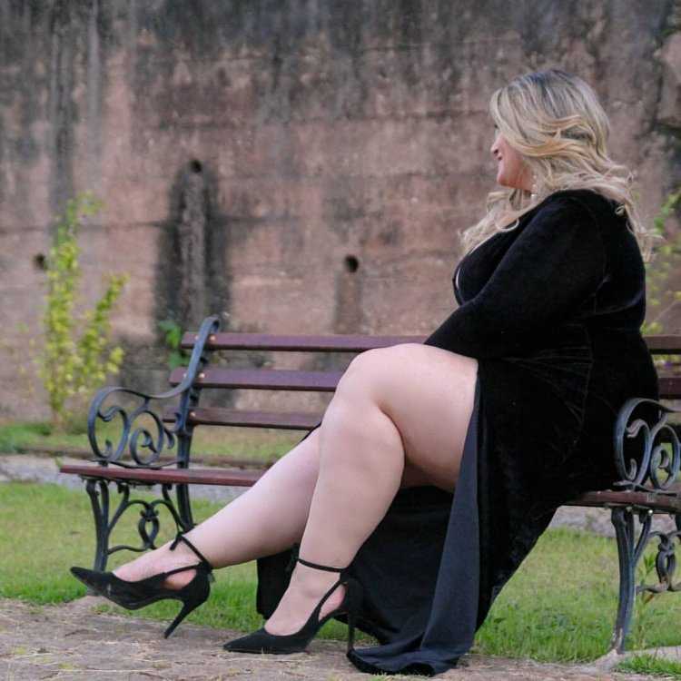 Огромные женщины с толстыми ляжками