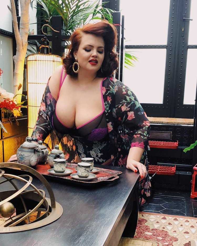 Девушки на фестивале пива Октоберфест